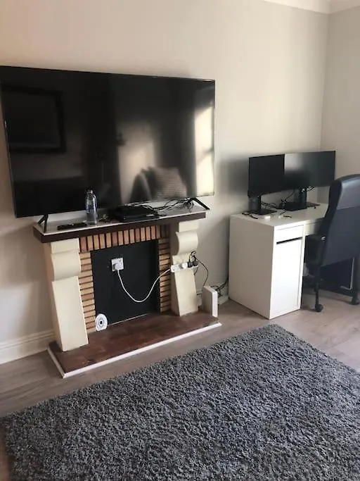 Nice Apt In Dublin City Center. 0*,